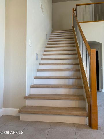 768 E IRMA Lane, Phoenix, AZ 85024