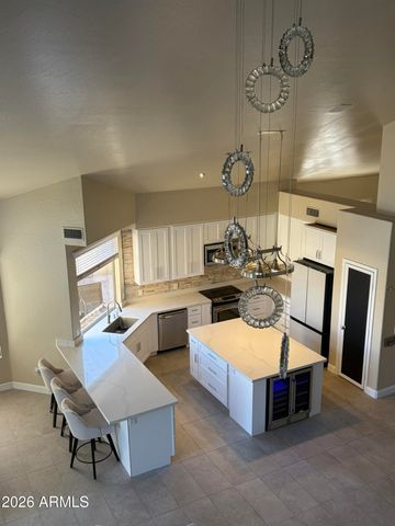 768 E IRMA Lane, Phoenix, AZ 85024