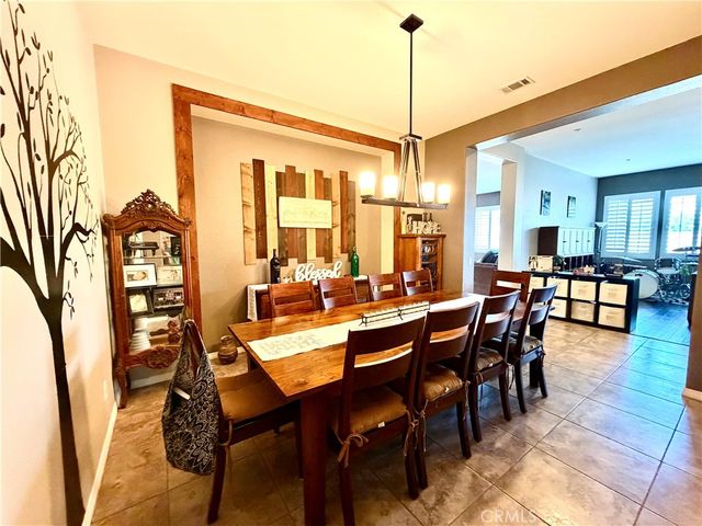 4751 Falconview Court, Fontana, CA 92336