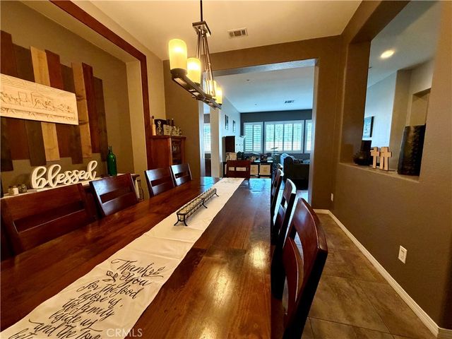 4751 Falconview Court, Fontana, CA 92336