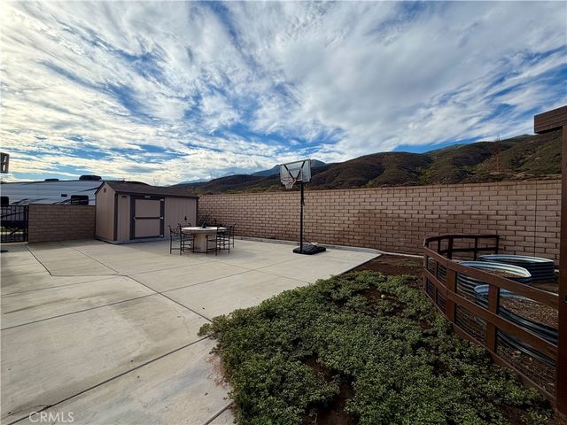 4751 Falconview Court, Fontana, CA 92336
