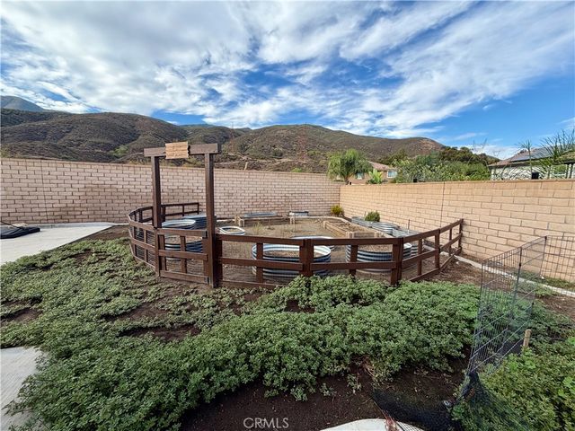 4751 Falconview Court, Fontana, CA 92336
