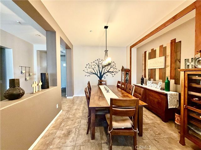 4751 Falconview Court, Fontana, CA 92336