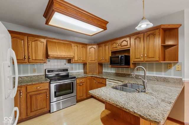 449 Estes Road, Greenwood, IN 46142