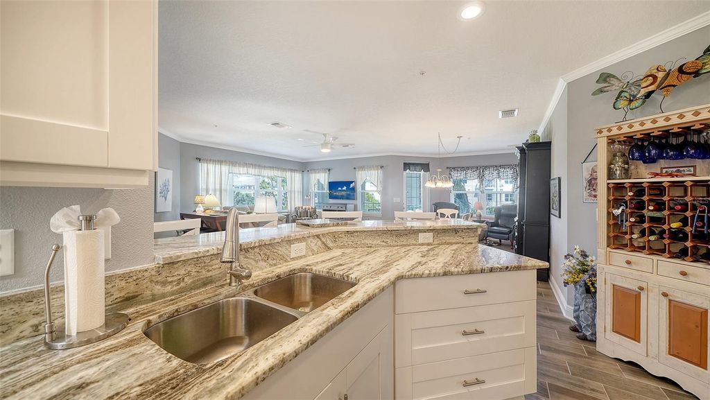 7910 34TH AVENUE W 203, BRADENTON, FL 34209 — photo 5