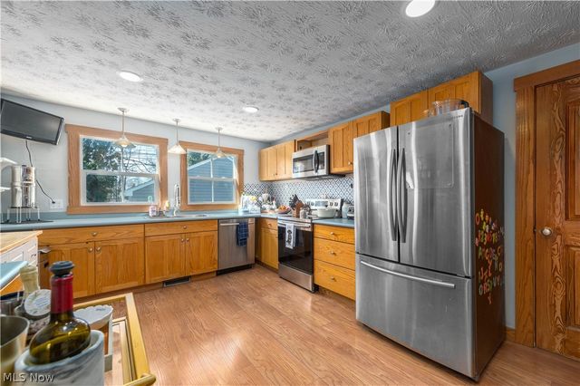 686 Perry Street, Vermilion, OH 44089