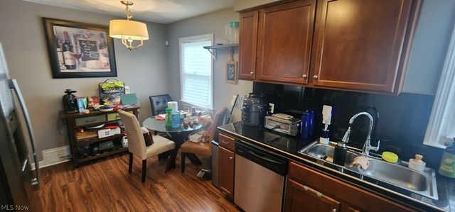 21351 Crystal Avenue, Euclid, OH 44123