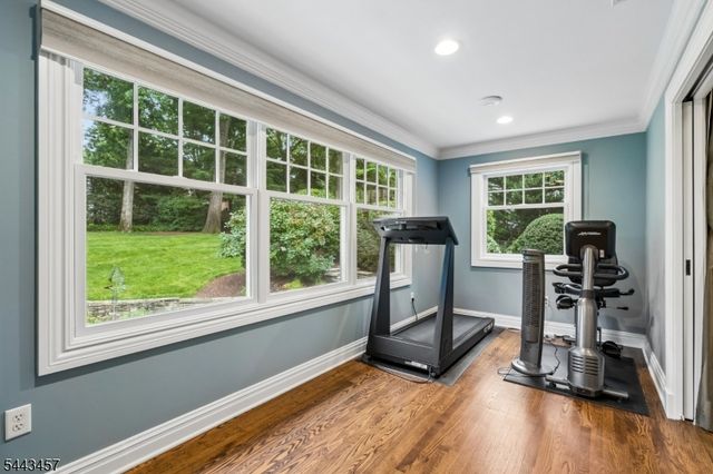 9 Canterbury Ln, Summit City, NJ 07901