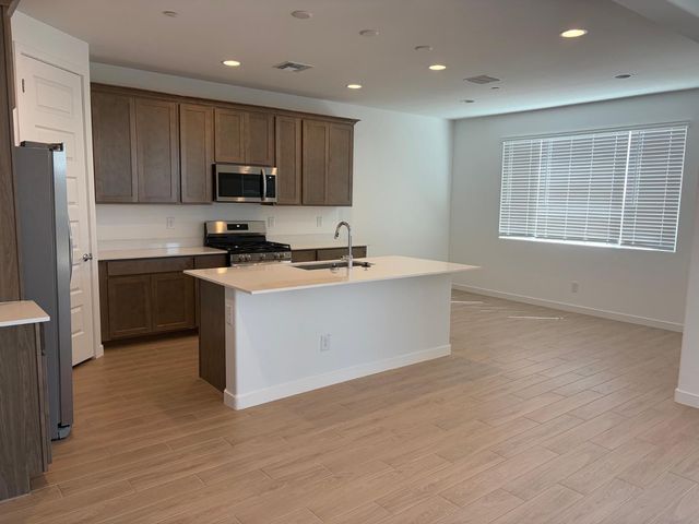 12011 W Calle De Pompas, Peoria, AZ 85383