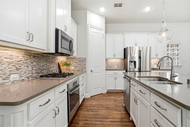 4824 Isleworth Drive, Irving, TX 75038