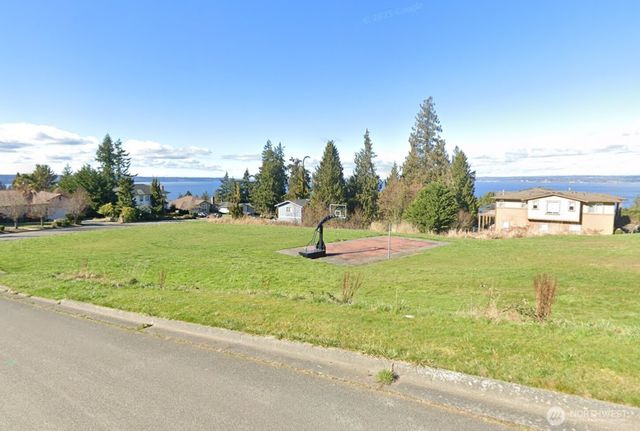 192 X 49th Place SW, Everett, WA 98203