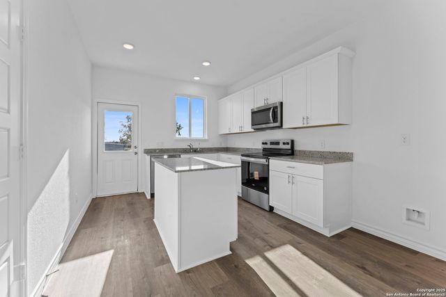 1696 Quiet Teal, New Braunfels, TX 78130