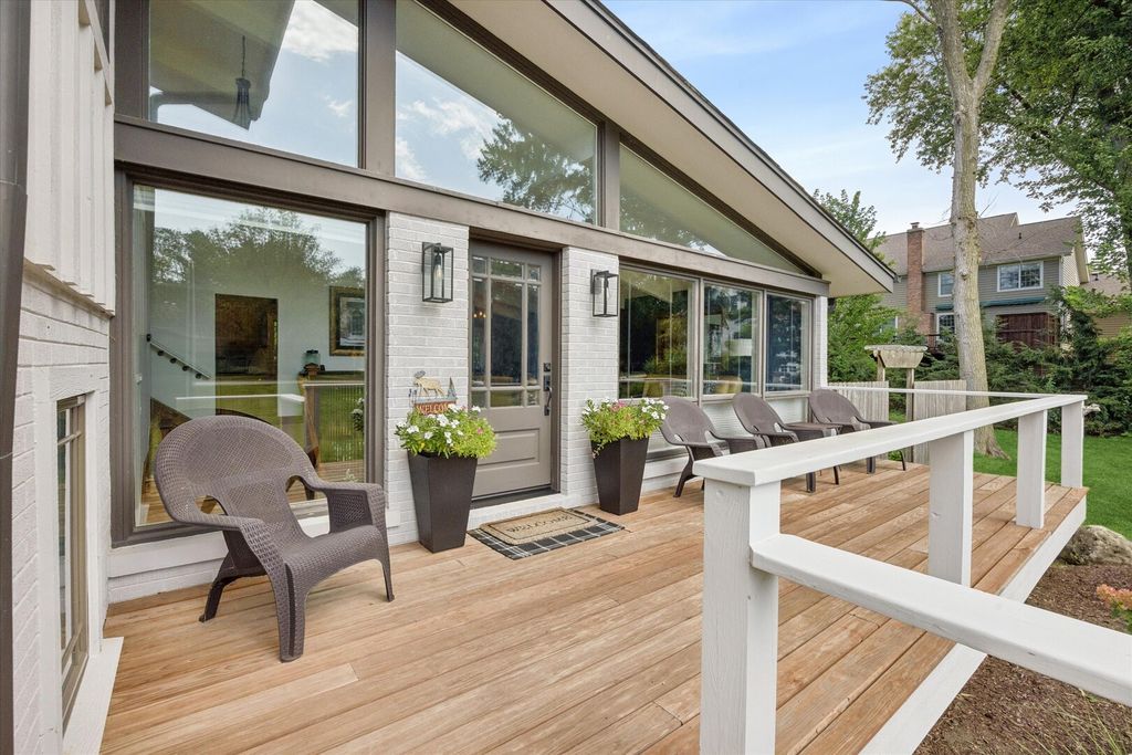 1525 W Wiesbrook Road, Wheaton, IL 60189 — photo 3