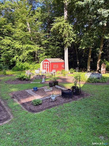 7 Stephens Court, Clinton, CT 06413