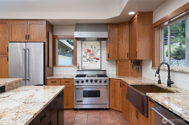 17441 Lake Terrace Place, Mount Vernon, WA 98274