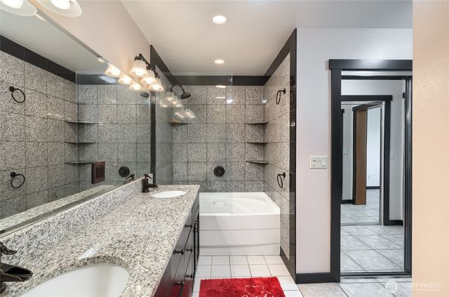 17441 Lake Terrace Place, Mount Vernon, WA 98274