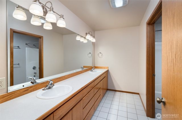17441 Lake Terrace Place, Mount Vernon, WA 98274