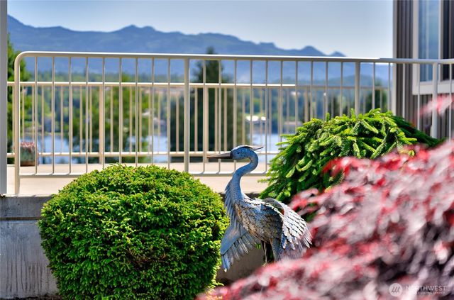 17441 Lake Terrace Place, Mount Vernon, WA 98274