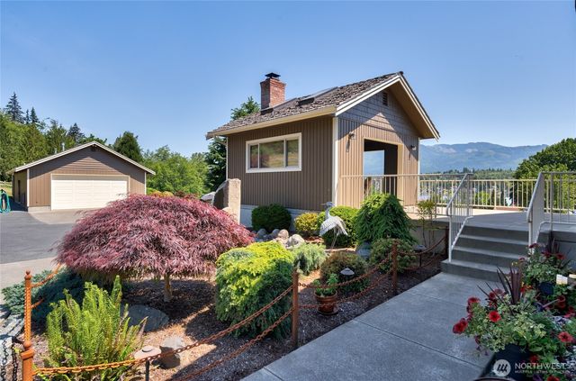 17441 Lake Terrace Place, Mount Vernon, WA 98274