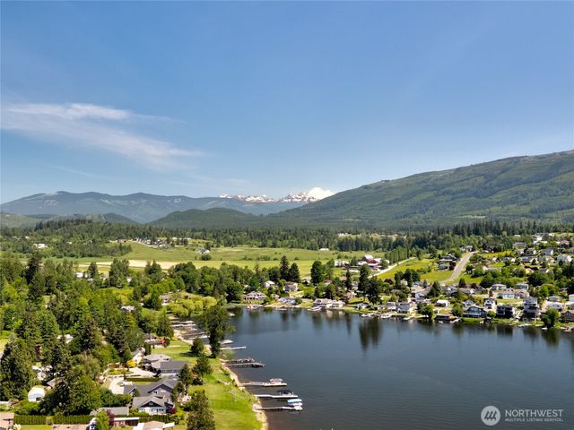 17441 Lake Terrace Place, Mount Vernon, WA 98274