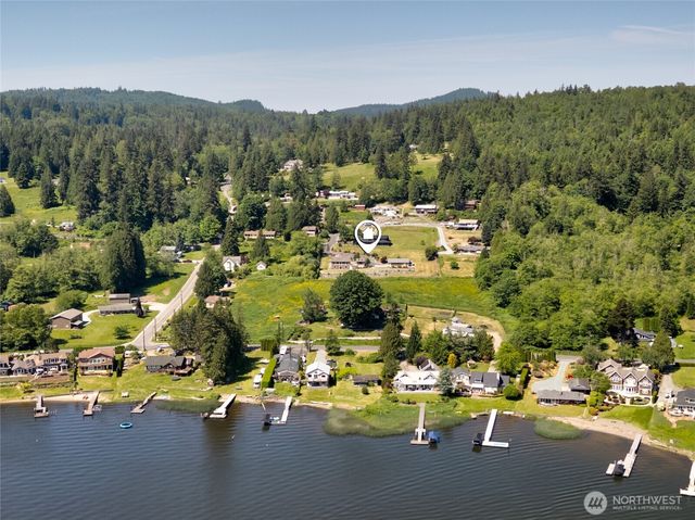 17441 Lake Terrace Place, Mount Vernon, WA 98274