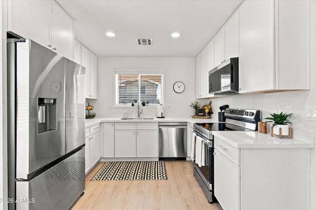 1158 E DENIM Trail, San Tan Valley, AZ 85143
