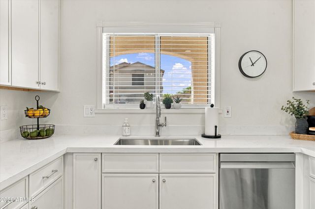 1158 E DENIM Trail, San Tan Valley, AZ 85143