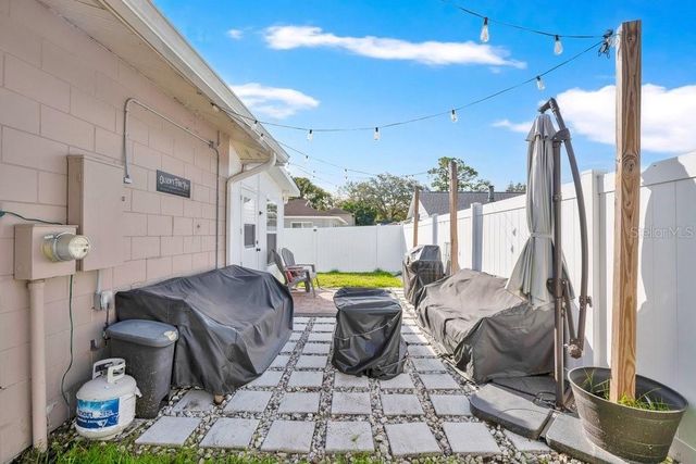 400 SHADY BANKS ROAD, Altamonte Springs, FL 32714