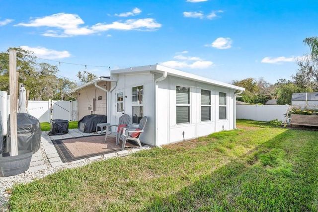 400 SHADY BANKS ROAD, Altamonte Springs, FL 32714