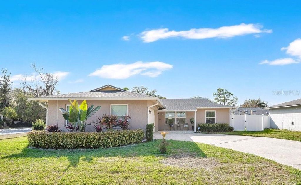 400 SHADY BANKS ROAD, Altamonte Springs, FL 32714