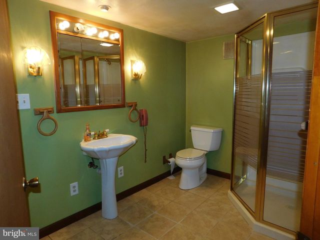 4929 HOLLYWOOD RD, College Park, MD 20740