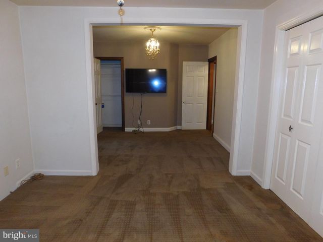 4929 HOLLYWOOD RD, College Park, MD 20740