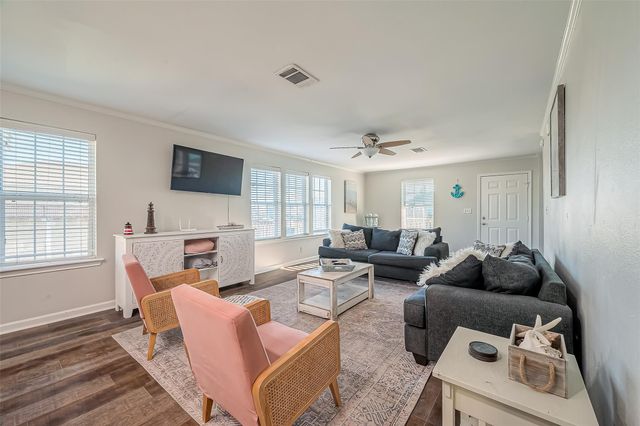 2895 Laguna Drive, Crystal Beach, TX 77650