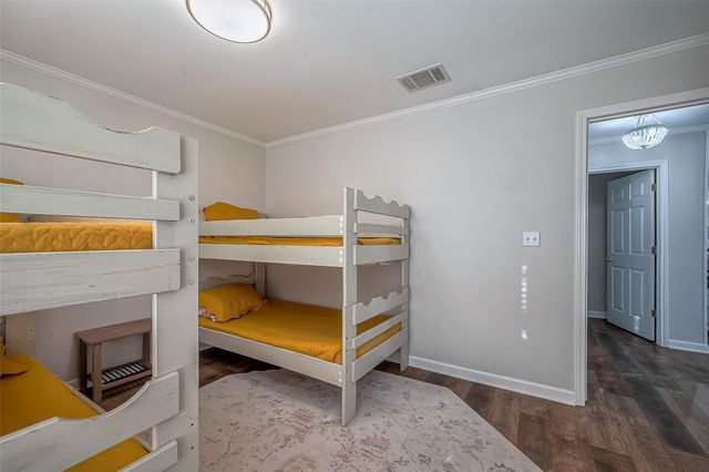 2895 Laguna Drive, Crystal Beach, TX 77650