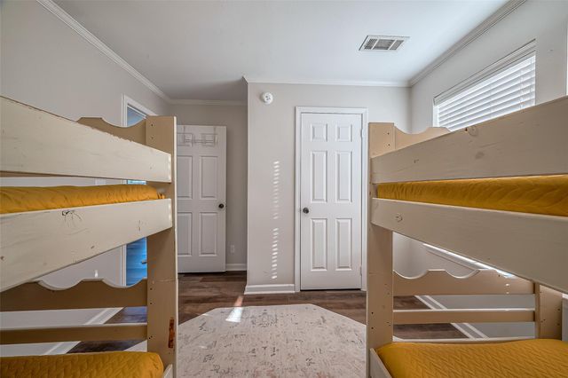 2895 Laguna Drive, Crystal Beach, TX 77650