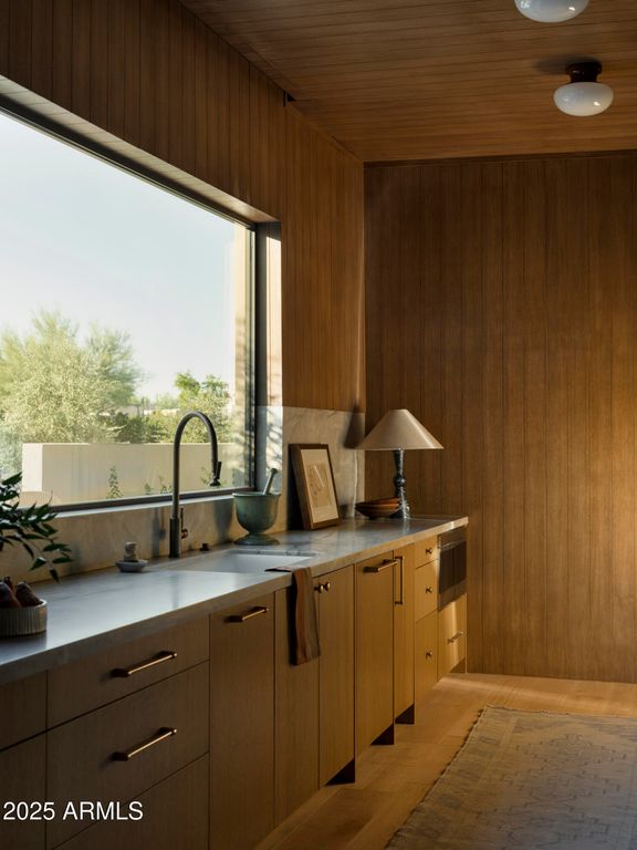 Image 18 of property listing at 8631 N AVENIDA DEL SOL --, Paradise Valley, AZ 85253