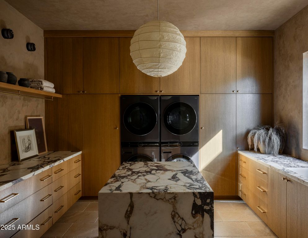 Image 24 of property listing at 8631 N AVENIDA DEL SOL --, Paradise Valley, AZ 85253