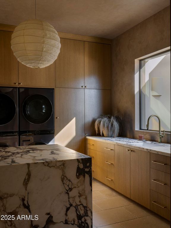 Image 25 of property listing at 8631 N AVENIDA DEL SOL --, Paradise Valley, AZ 85253