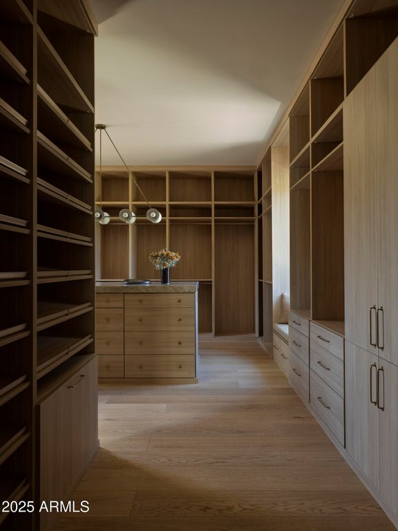 Image 39 of property listing at 8631 N AVENIDA DEL SOL --, Paradise Valley, AZ 85253