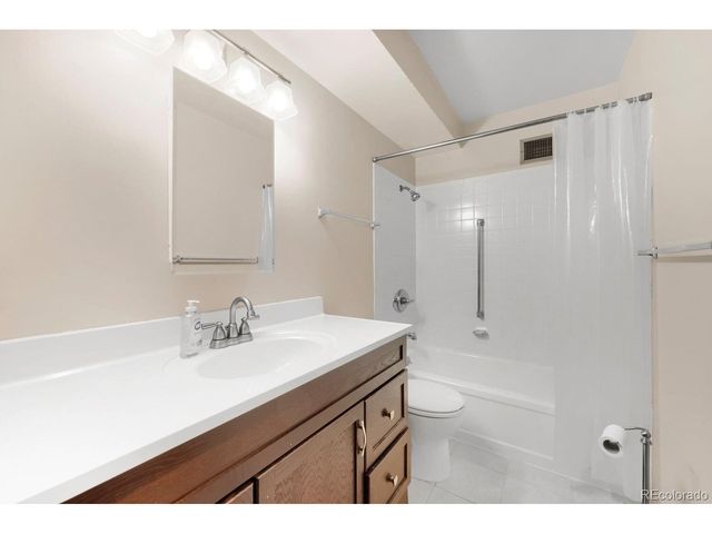 620 S Alton Way 5C, Denver, CO 80247