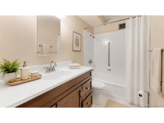 620 S Alton Way 5C, Denver, CO 80247
