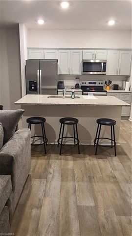 1325 Broholmer Lane, Greensboro, NC 27405