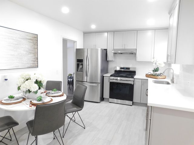 15018 Edgemoor St, San Leandro, CA 94579