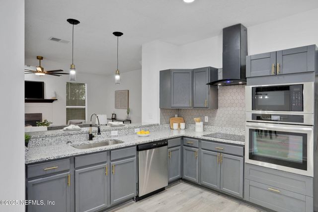 1998 LENOX Court, Middleburg, FL 32068