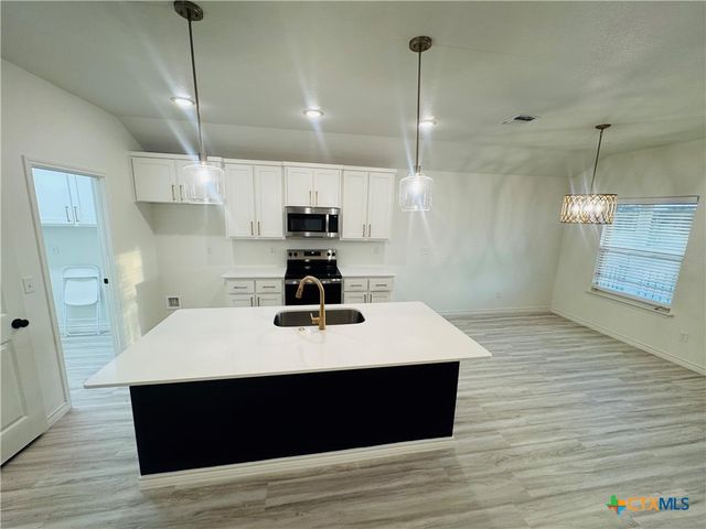 5201 White Rose Drive, Killeen, TX 76542
