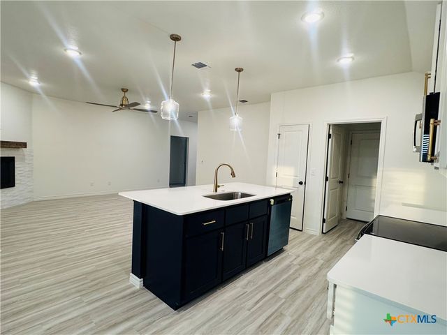 5201 White Rose Drive, Killeen, TX 76542