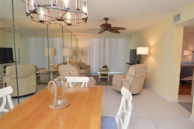 18650 GULF BOULEVARD 305, Indian Shores, FL 33785