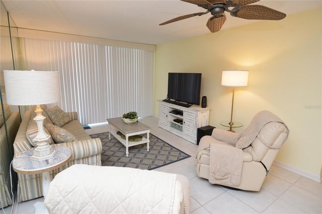18650 GULF BOULEVARD 305, Indian Shores, FL 33785