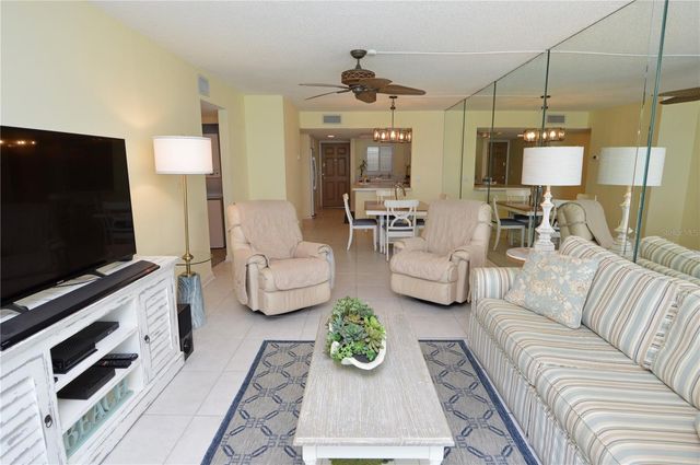 18650 GULF BOULEVARD 305, Indian Shores, FL 33785