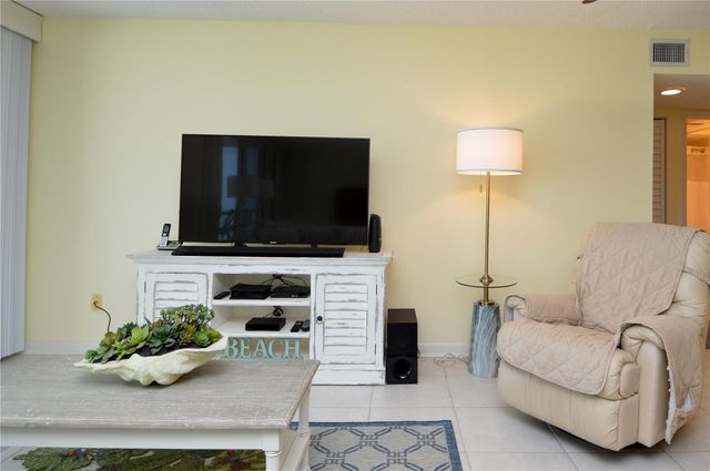 18650 GULF BOULEVARD 305, Indian Shores, FL 33785